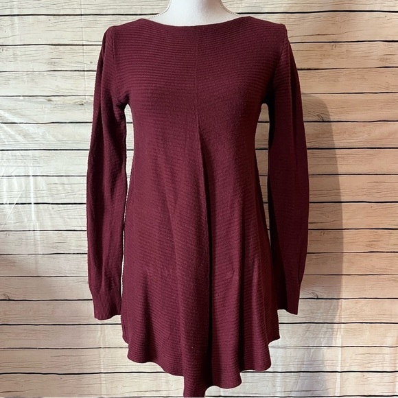 Lola Soft Wool Blend Striped Sweater Size Medium - Picture 1 of 8